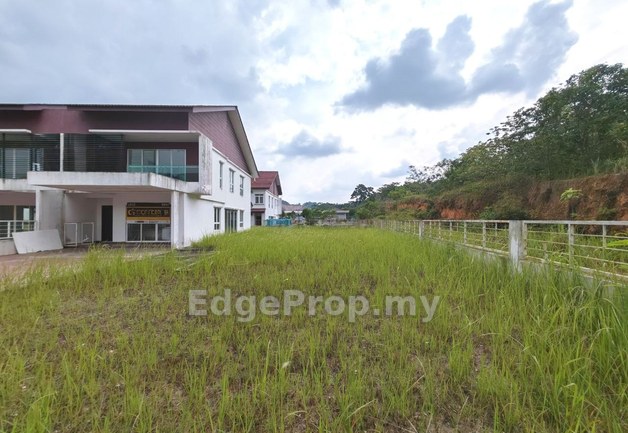 Tanah Luas Corner Lot Semi D 2 Tingkat Freehold Taman Jenderam Damai Dengkil, Selangor, Dengkil