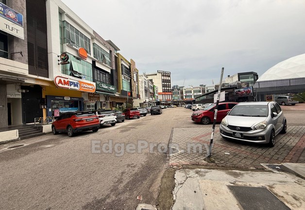 Taman Austin Heights