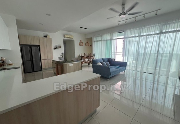 The Light Collection 3 - Fully Renovated, Sea View, 4 Parking Spaces, Penang, Gelugor