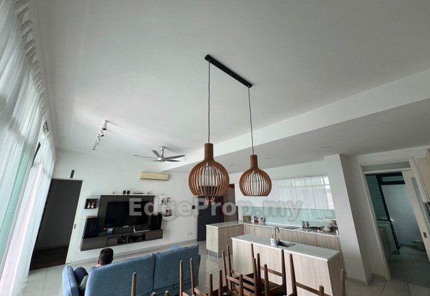 The Light Collection 3 - Fully Renovated, Sea View, 4 Parking Spaces, Penang, Gelugor