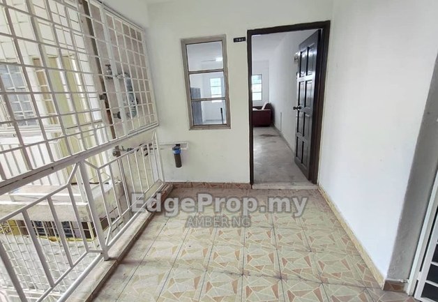 Corner 832sf Genting Court Condo Middle Floor 3 rooms, Setapak Kuala Lumpur for sale, Kuala Lumpur, Setapak