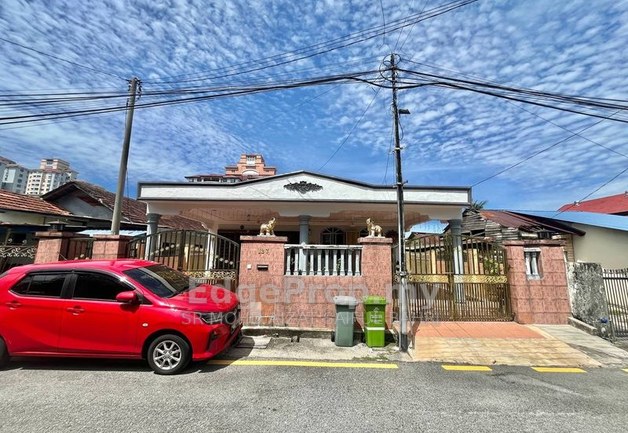 Jalan Desa Pandan 