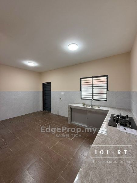 💖Good Condition!! Double Storey House @ Taman Manggis Jaya Banting For Rent, Selangor, Banting