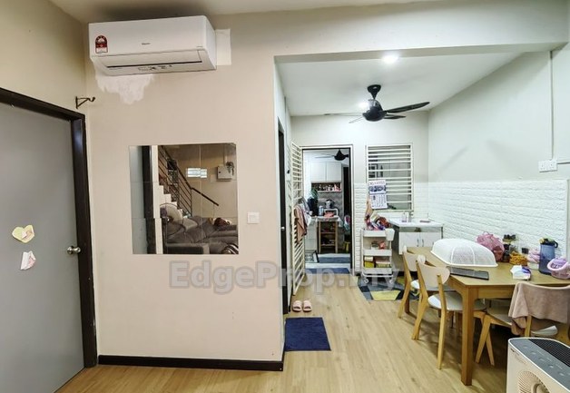 RENOVATED- DOUBLE STOREY IRAMA PERDANA LBS, Selangor, Bandar Puncak Alam