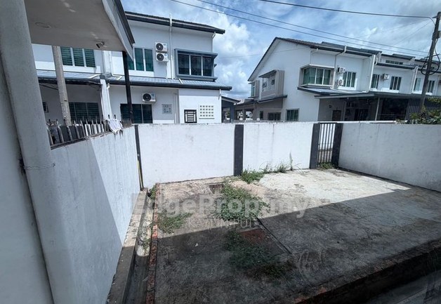 Freehold Double Storey Terrace Intermediate Bumi lot at Uni Garden for rent, Sarawak, Kota Samarahan