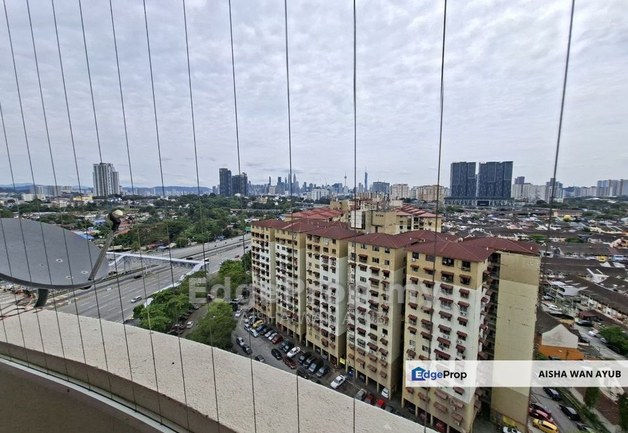 Sentul Utama Condo [NEWLY REFURBISHED + FULLY FURNISHED] | KLCC View | High Floor  | Child-Safe (Invisible Grill) | Full AC , Kuala Lumpur, Sentul