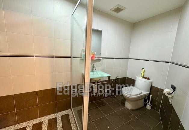 Fully Renovated Gem in Genting  – Perfect for Own Stay or Investment, Pahang, Bentong