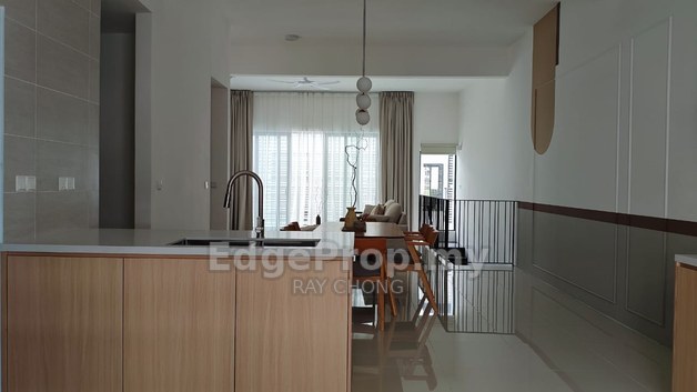 10min to Bandar Utama & TTDI, Gated & Guarded, Direct Lift Access, New Furniture & Fittings!, Selangor, Kayu Ara