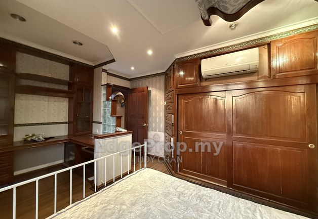 Goodyear Court 10 Bu800sf 1+1rooms 1bath  Ffurnished, Selangor, Subang Jaya