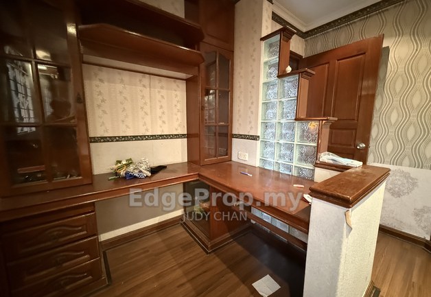Goodyear Court 10 Bu800sf 1+1rooms 1bath  Ffurnished, Selangor, Subang Jaya