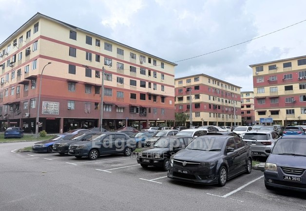 RUMAH PANGSA KULAI