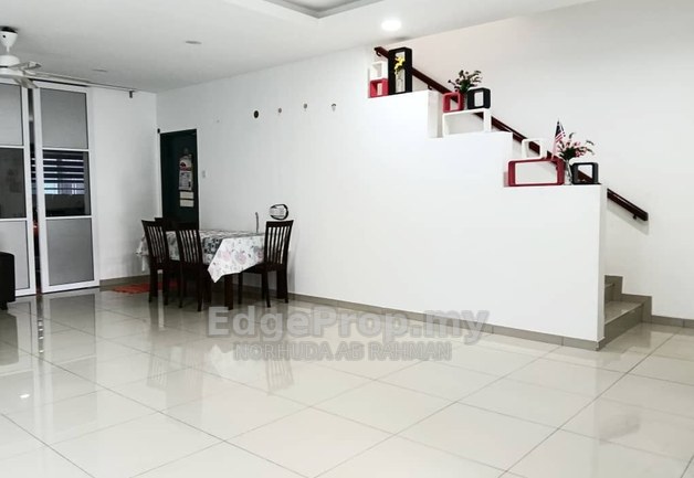 Double Storey Terrace House Taman Awani Bangi Near Bandar Seri Putra Bangi Selangor, Selangor, Kajang