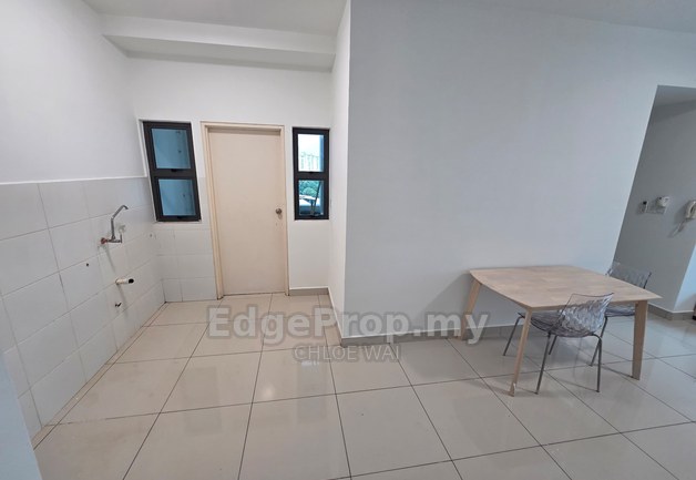 Nice Partly furnished trinity aquata, Kuala Lumpur, Sungai Besi