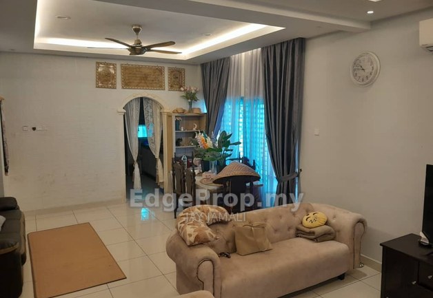 Rumah Teres 2 Tingkat End Lot Untuk Disewa di Taman Ruby Dengkil Berhampiran Putrajaya, Cyberjaya & KLIA, Selangor, Dengkil