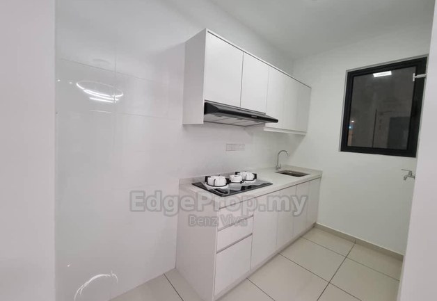 Kenwingston Skyloft USJ, 650sqft 2r2b walk 2mins o BRT South Quay For Sale, Selangor, Subang Jaya