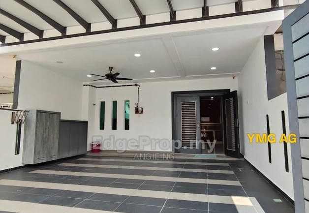 Saron @Bandar Bukit Raja