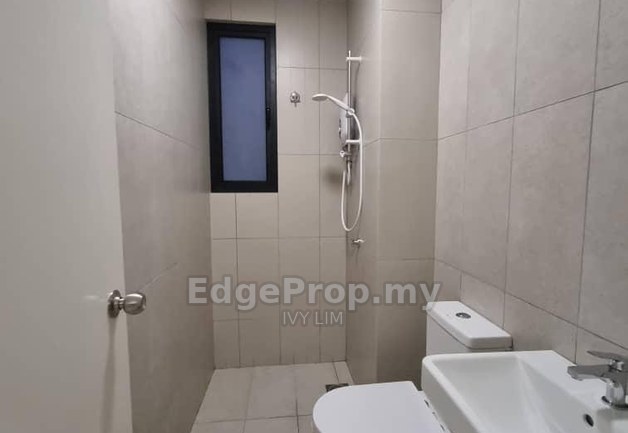 Walk to BRT & Mall  -Partial furnished unit for sales - Every month hire cleaner cleaning - Unit Well Maintenance, Selangor, Subang Jaya