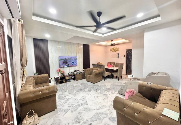 DEKAT SURAU- DOUBLE STOREY TAMAN PINGGIRAN USJ1, Selangor, USJ