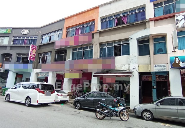 Ground Floor Shoplot for Rent at Opposite Bukit Jambul Complex | 1,800 sqft