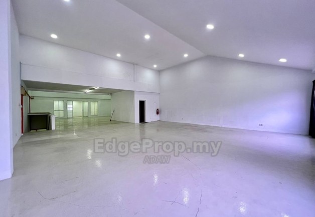 Facing Main Road First Floor Shoplot, D'pangkin Bukit Jelutong, Shah Alam , Selangor, Shah Alam
