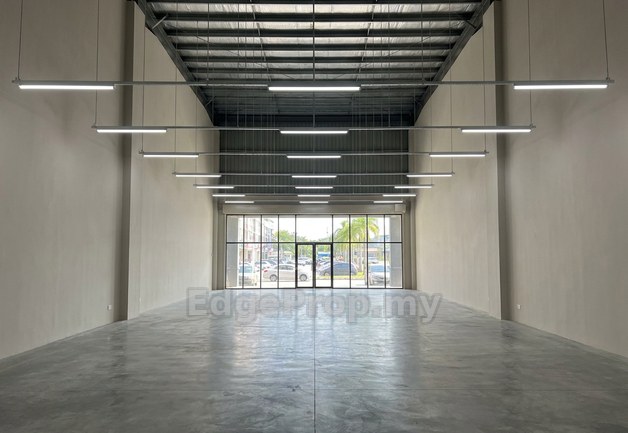 Nilai Freehold 4 Storey Shop Bandar Baru Nilai Putra Nilai Negeri Sembilan, Negeri Sembilan, Nilai