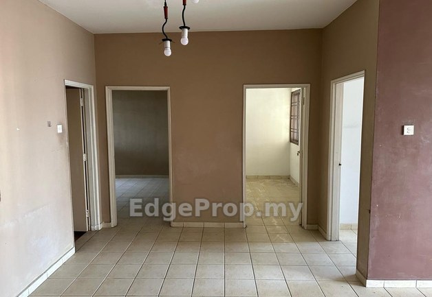 Prima regency house for sale , Johor, Plentong