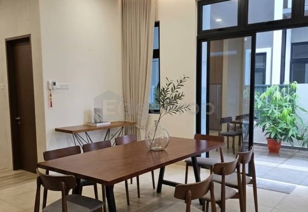 Nusa Sentral Heavy Renovated 3 Storey Semi D FOR SALE with Unblock View , Johor, 