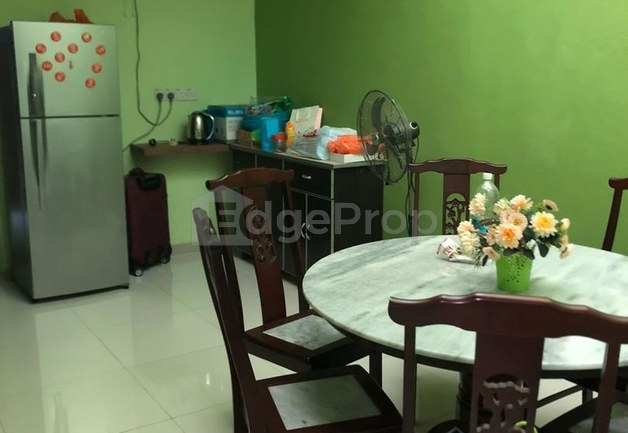 FULLY EXTENDED Terrace House @ Taman Sri Serdang, Selangor