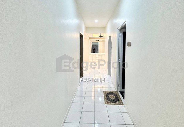 Fully renovated. Tiara Kelana Condominium. Petaling Jaya., Selangor, Petaling Jaya