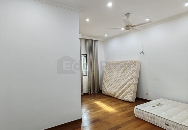 Solok Lembah Permai Extra Back land 3 Storey Semi D House, Penang, Tanjung Bungah