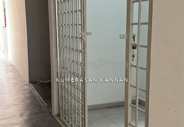 STARVILLE APARTMENT @ USJ 19 FOR SALE, Selangor, USJ