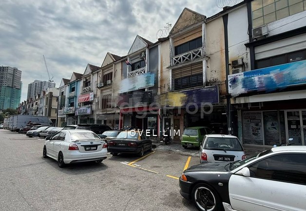 Taman Tampoi Utama