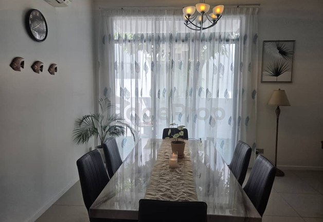 Summerglades, Perdana Lakeview West