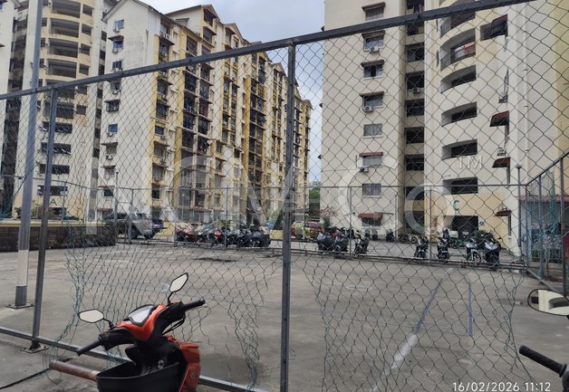 [8 min to Giant Bandar Kinrara] Apartment [10 min to IOI Mall Puchong & LRT Kinrara BK5 Station], Selangor, Puchong
