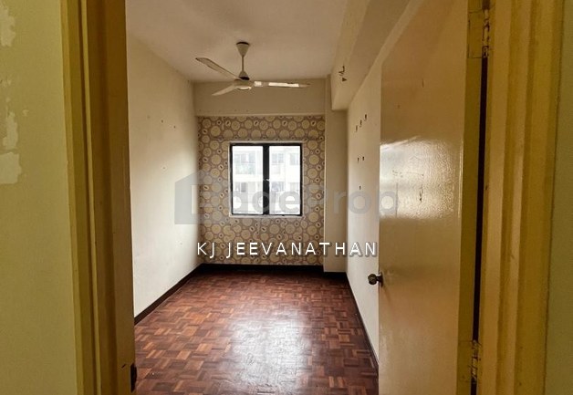 Mid floor available to move in ASAP, Kuala Lumpur, Kepong