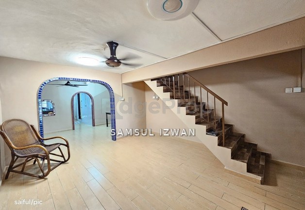 Facing Open Double Storey Terrace Jalan Bakti Seksyen 25 Shah Alam Selangor, Selangor, Shah Alam