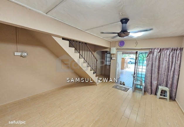 Facing Open Double Storey Terrace Jalan Bakti Seksyen 25 Shah Alam Selangor, Selangor, Shah Alam