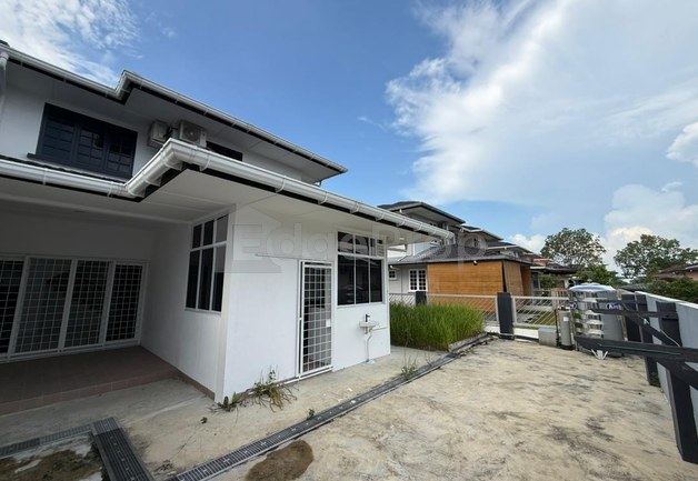 Green Heights Double Storey Semi Detached House For Sale, Sarawak, Kuching