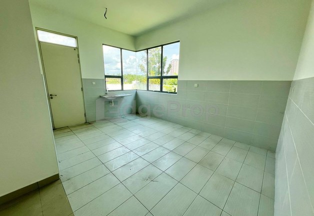 Kota Seriemas Nilai Freehold New Double Storey Bungalow Frangipani Villas, Negeri Sembilan, Nilai
