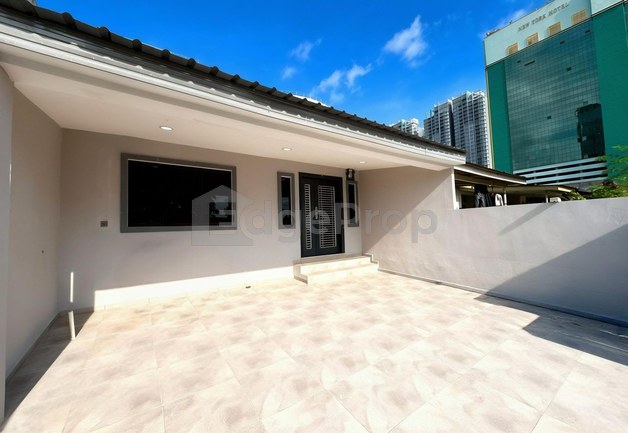 Single Storey Terrace @ Jalan Landak Tunggal Taman Abad, Johor, Johor Bahru