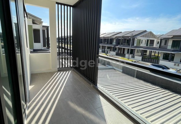 Pines Residence 84 Gated Guarded DS Terrace Corner For Sale, Sarawak, Kuching