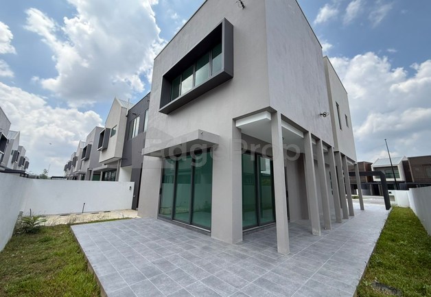 Pine Square Luxury Gated & Guarded Semi D For Sale, Sarawak, Kuching