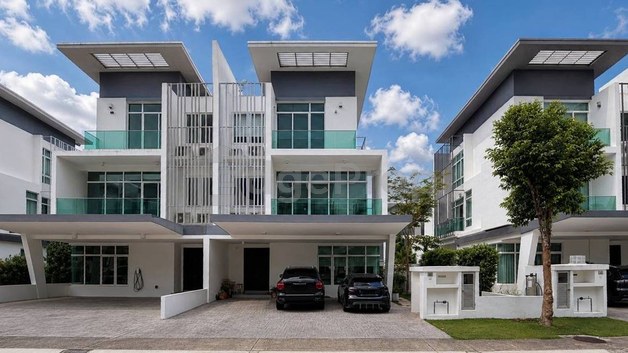 Clover Garden Residence