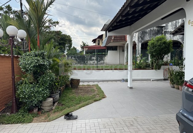 Luxurious double-storey freehold semi-D at Jalan 6 Ampang Jaya Ampang Selangor, Selangor, Ampang