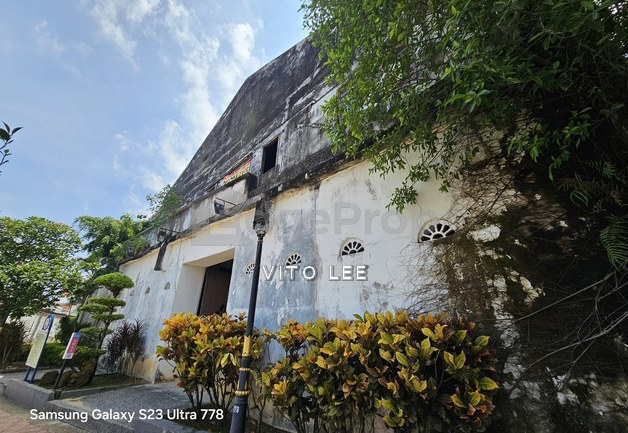 Melaka Riverside Warehouse near Tourist area