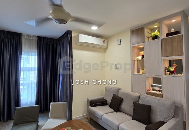 Beautiful Home Mid Floor Tastefully Renovated Walking To LRT Station and Amenities, Selangor, Puchong