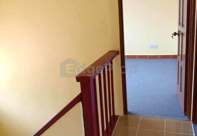 Big Backyard Just Renovated Double Storey house Jalan Carey For Rent, Selangor, Petaling Jaya