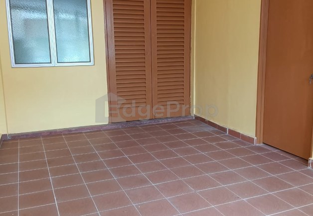 Big Backyard Just Renovated Double Storey house Jalan Carey For Rent, Selangor, Petaling Jaya