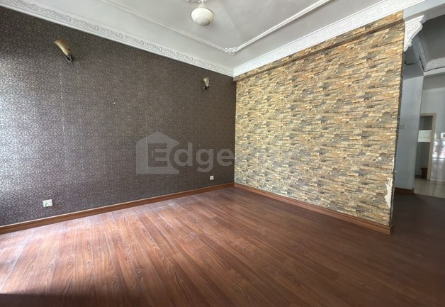 Link House for Sale in USJ 3 - Subang Jaya, Selangor, Subang Jaya