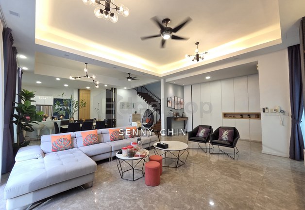 SL 8, Bandar Sungai Long
